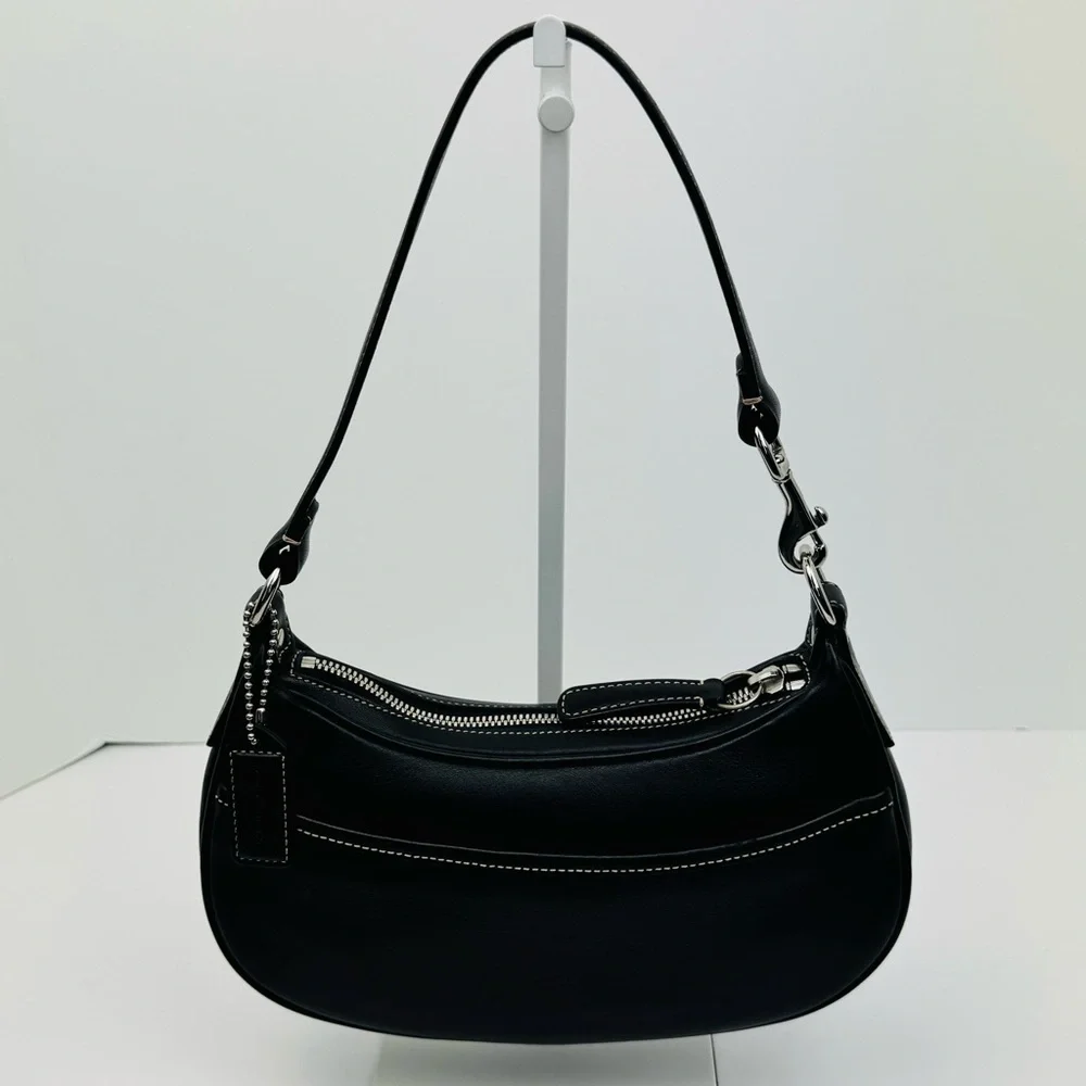 Coach Vintage Hampton Demi Hobo. Smooth, soft black leather. Crescent shape.